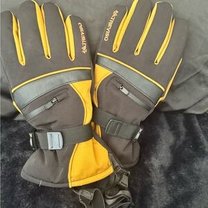 Treviso Men's Black and Yellow Winter Gloves